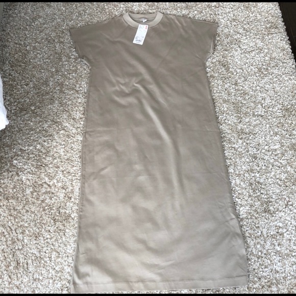 NWT Uniqlo Beige/Taupe Colour Long Maxi T Shirt Dress Sz XS - Picture 4 of 12